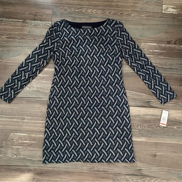 Shimmery little “black” dress perfect for the holidays! - Picture 2 of 4